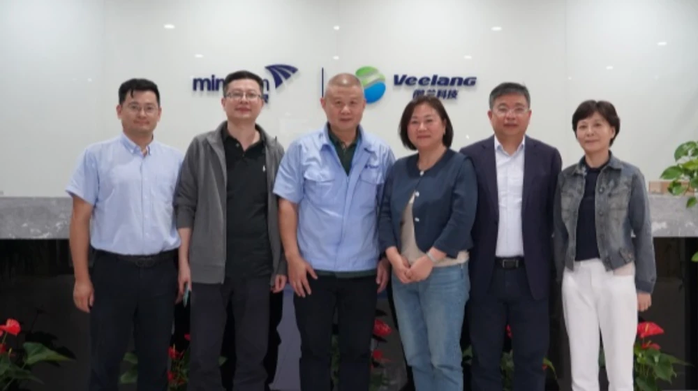 西湖区发改经信局党委书记、局长李建群一行莅临完美（中国）一站式服务官网科技调研、指导工作